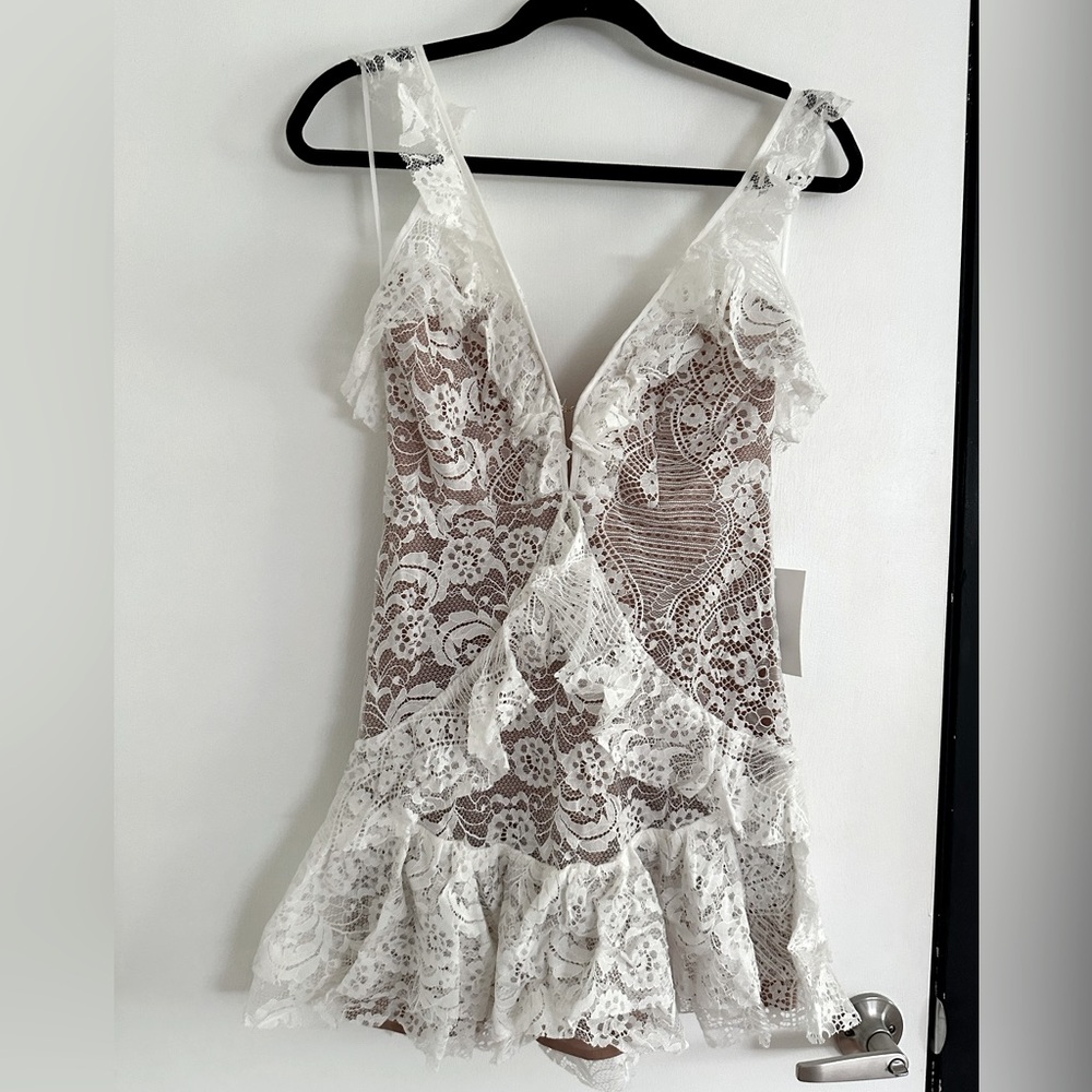 For love and lemons white lace mini dress sz M nwt